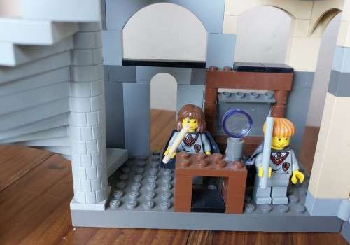 ORIGINAL LEGO HARRY POTTER FIRST EDITION  HOGWARTS CASTLE (4709) FROM 2001 - ABOUT 90% COMPLETE