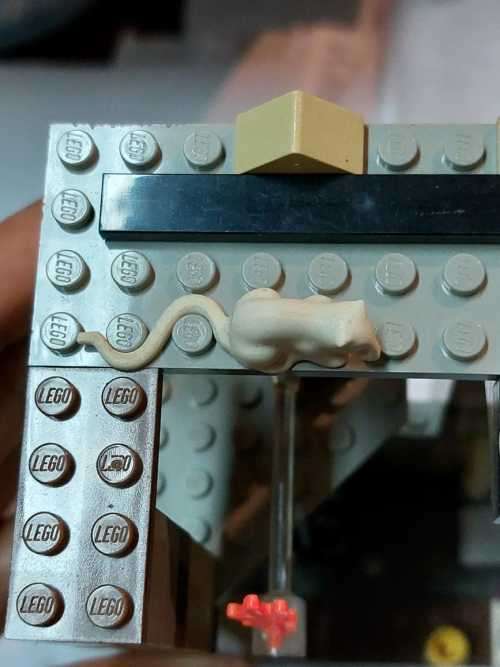 ORIGINAL LEGO HARRY POTTER FIRST EDITION  HOGWARTS CASTLE (4709) FROM 2001 - ABOUT 90% COMPLETE