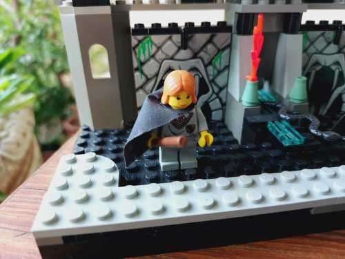 ORIGINAL LEGO HARRY POTTER CHAMBER OF SECRETS (4730) FROM 2002 - ABOUT 85% COMPLETE