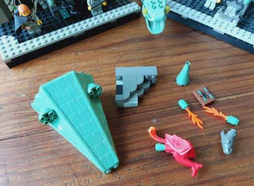 ORIGINAL LEGO HARRY POTTER CHAMBER OF SECRETS (4730) FROM 2002 - ABOUT 85% COMPLETE