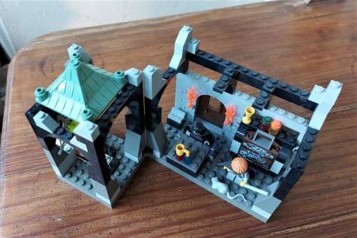 ORIGINAL LEGO HARRY POTTER SNAPES CLASSROOM (4705) FROM 2001 - ABOUT 98% COMPLETE