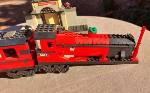 ORIGINAL LEGO HARRY POTTER FIRST HOGWARTS EXPRESS (4708) FROM 2001 - ABOUT 95% COMPLETE
