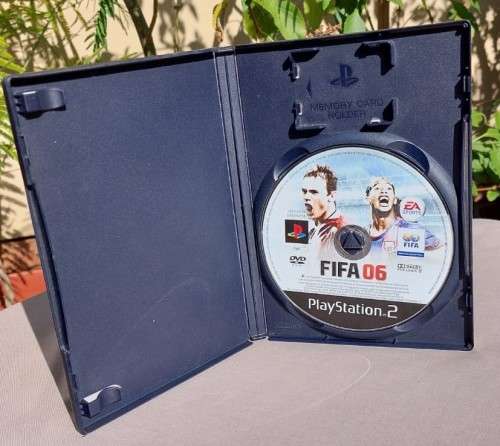 BATCH OF FOUR PLAYSTATION 2 GAMES UP FOR GRABS