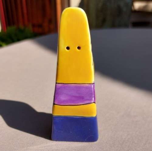 VERY CUTE HUGGING HIM AND HER SALT AND PEPPER SHAKERS WITH BRIGHT AFRICAN COLOURS