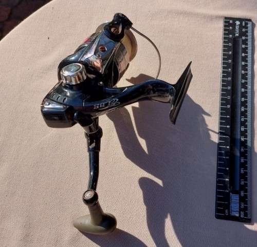ELBE FORCE LIGHTING FISHING SPINNING REEL WITH A SPOOL FULL OF LINE