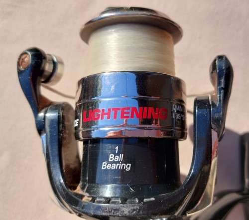 ELBE FORCE LIGHTING FISHING SPINNING REEL WITH A SPOOL FULL OF LINE