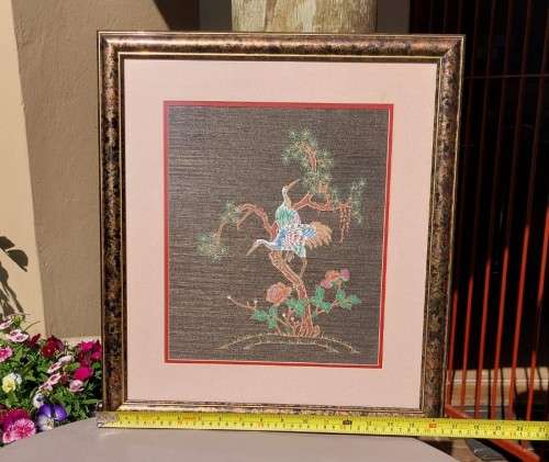 STUNNING FRAMED THAI SILK PAINTING OR TAPESTRY OF 2 CRANES - HANDWOVEN 42x47CM