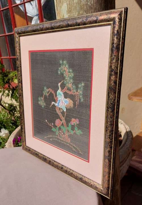 STUNNING FRAMED THAI SILK PAINTING OR TAPESTRY OF 2 CRANES - HANDWOVEN 42x47CM