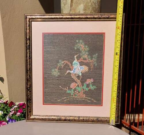 STUNNING FRAMED THAI SILK PAINTING OR TAPESTRY OF 2 CRANES - HANDWOVEN 42x47CM