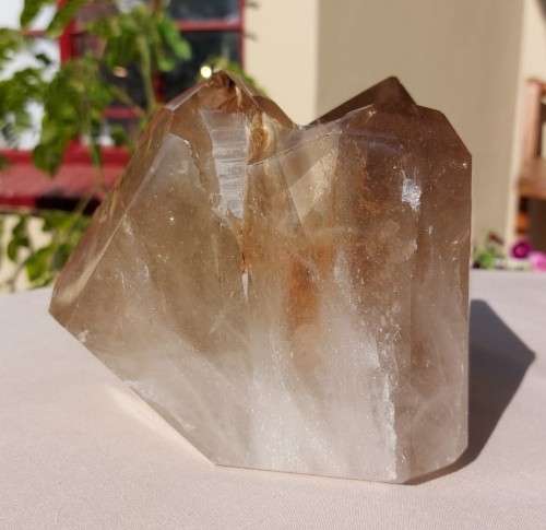 A LARGE 2,9KG CHUNK OF CUT AND POLISHED SMOKY QUARTZ ROCK CHRYSTAL