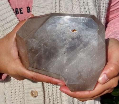 A LARGE 2,9KG CHUNK OF CUT AND POLISHED SMOKY QUARTZ ROCK CHRYSTAL