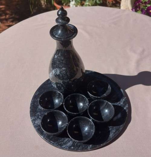 GORGEOUS SOLID SWIRL MARBLE DECANTER OR SAKE SET WITH 6 CUPS