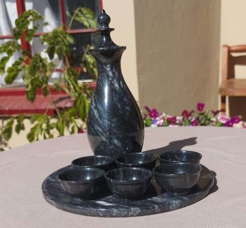 GORGEOUS SOLID SWIRL MARBLE DECANTER OR SAKE SET WITH 6 CUPS