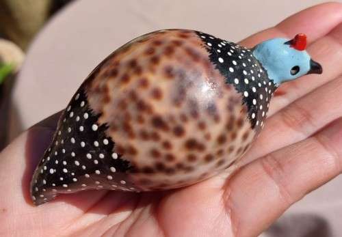 THE CUTEST COWRIE SHELL GUINEAFOWL PAINTED WITH CERAMIC HEADS
