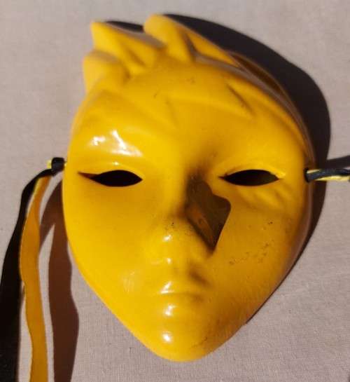 CUTE BRIGHT YELLOW DECORATIVE ENAMEL MASK