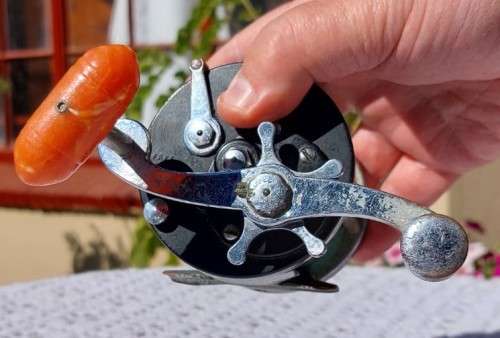 VINTAGE PENN JIGMASTER 500 SALTWATER FISHING REEL MADE IN USA