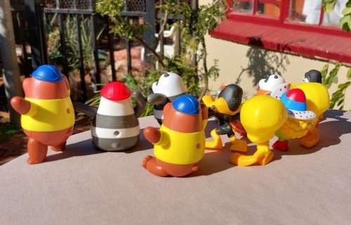 COLLECTION OF MCDONALDS HAPPY MEAL TOYS