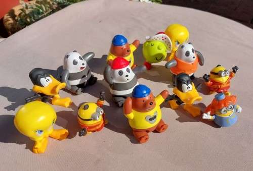 COLLECTION OF MCDONALDS HAPPY MEAL TOYS