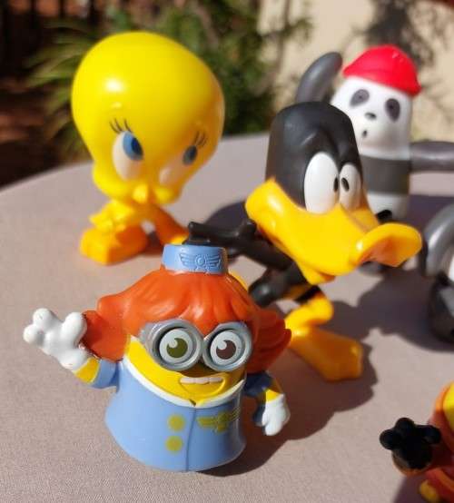 COLLECTION OF MCDONALDS HAPPY MEAL TOYS