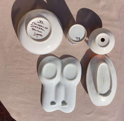 CERAMIC BATCH OF FIVE (5) ODDBALLS