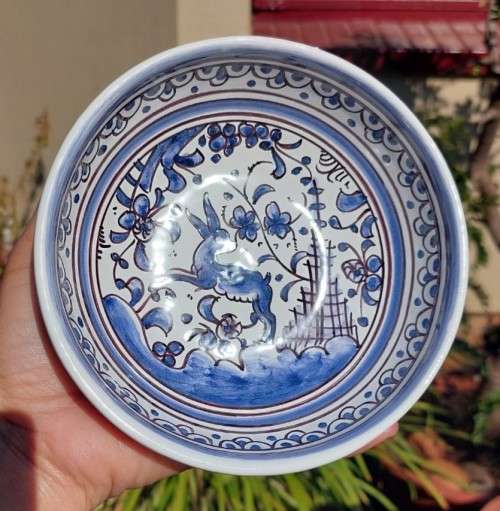 CERAMIC BATCH OF FIVE (5) ODDBALLS