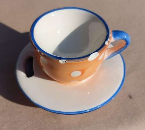 CERAMIC BATCH OF FIVE (5) ODDBALLS