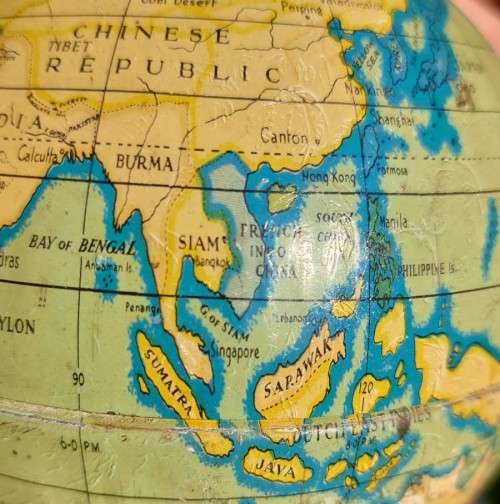 ANTIQUE 1930S VERY RARE RELIABLE SERIES SMALL GLOBE MADE IN ENGLAND - SHOWS MANY OLD COUNTRY NAMES