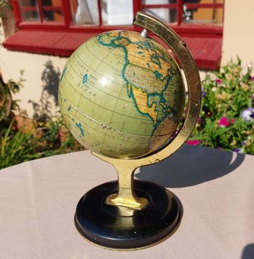 ANTIQUE 1930S VERY RARE RELIABLE SERIES SMALL GLOBE MADE IN ENGLAND - SHOWS MANY OLD COUNTRY NAMES