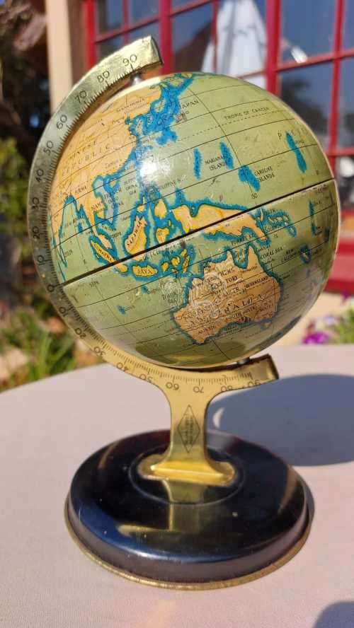 ANTIQUE 1930S VERY RARE RELIABLE SERIES SMALL GLOBE MADE IN ENGLAND - SHOWS MANY OLD COUNTRY NAMES