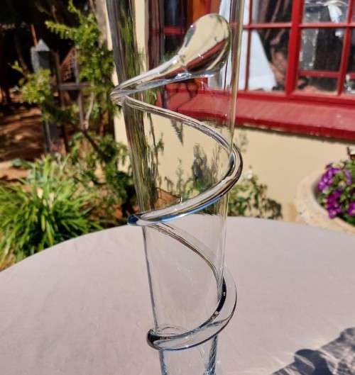 LARGE 48CM HIGH HANDMADE ART GLASS VASE WITH OUTSIDE GLASS STRIP TWIRL AROUND