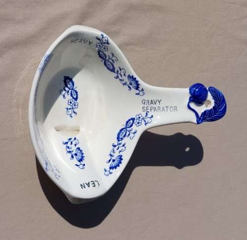 INTERESTING BLUE ONION PORCELAIN MARK GRAVY SEPARATOR