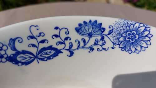 INTERESTING BLUE ONION PORCELAIN MARK GRAVY SEPARATOR