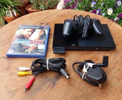PLAYSTATION 2 CONSOLE WORKING (SEE PHOTOS) WITH MEMORY CARD PLUS ORIGINAL SONY CONTROLLER PLUS GAME