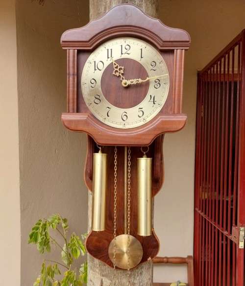 HERMLE GERMANY WOODEN QUARTZ 1217 WALL CLOCK - BODY AND PARTS COMPLETE BUT REGRETTABLY NOT WORKING