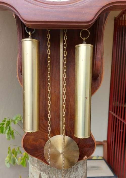 HERMLE GERMANY WOODEN QUARTZ 1217 WALL CLOCK - BODY AND PARTS COMPLETE BUT REGRETTABLY NOT WORKING