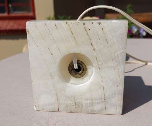 RESIN TABLE LAMP WITH MARBLE BASE IN GOOD WORKING CONDITION