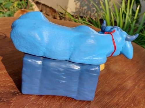 FOR ALL THE LADY BLUE BULL SUPPORTERS OUT THERE. A BLOU BULLE HANGBUL CERAMIC NR22N