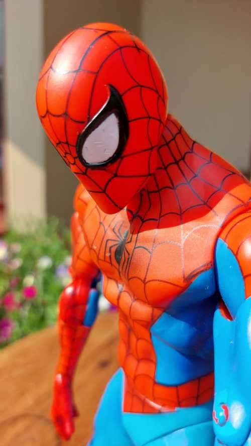 RARE 2005 MARVEL 30CM HIGH POSABLE SPIDERMAN ACTION FIGURE BY TOY BIZ WITH 27 ARTICULATED POINTS