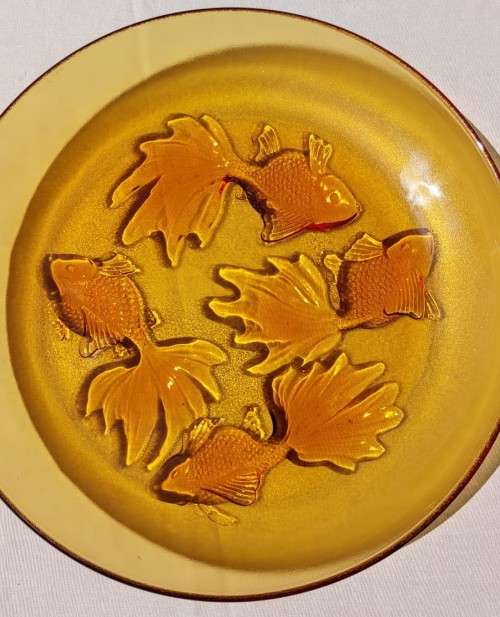 VINTAGE AMBER GOLD FISH EMBOSSED BOWL
