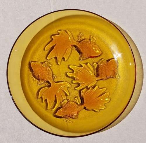 VINTAGE AMBER GOLD FISH EMBOSSED BOWL
