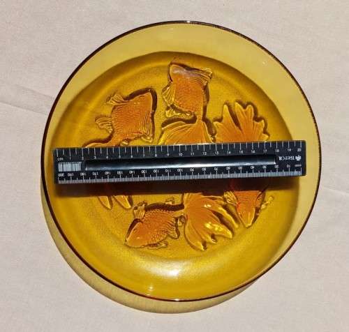 VINTAGE AMBER GOLD FISH EMBOSSED BOWL