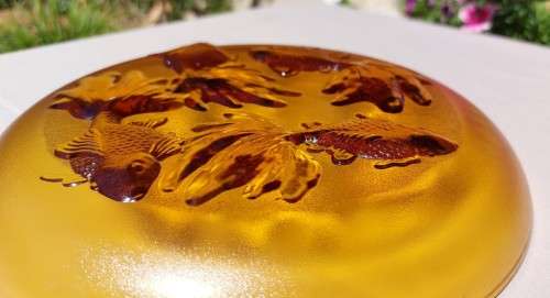 VINTAGE AMBER GOLD FISH EMBOSSED BOWL