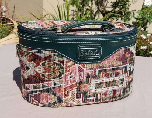 BEAUTIFUL SAFARI BRAND FABRIC STITCHED, FAUX LEATHER AND CANVAS HANDLE OVAL VANITY CASE
