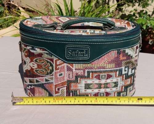 BEAUTIFUL SAFARI BRAND FABRIC STITCHED, FAUX LEATHER AND CANVAS HANDLE OVAL VANITY CASE