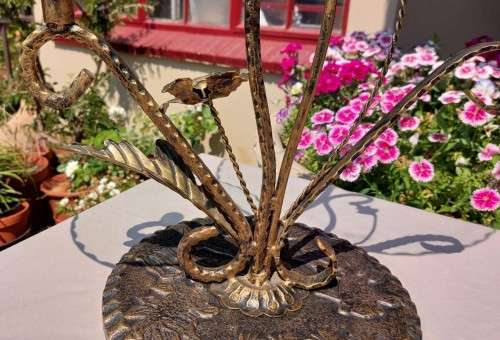 HIGH CLASS DINING CAST IRON AND TEMPERED GLASS CAKE STAND