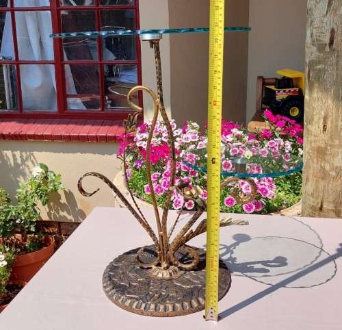 HIGH CLASS DINING CAST IRON AND TEMPERED GLASS CAKE STAND