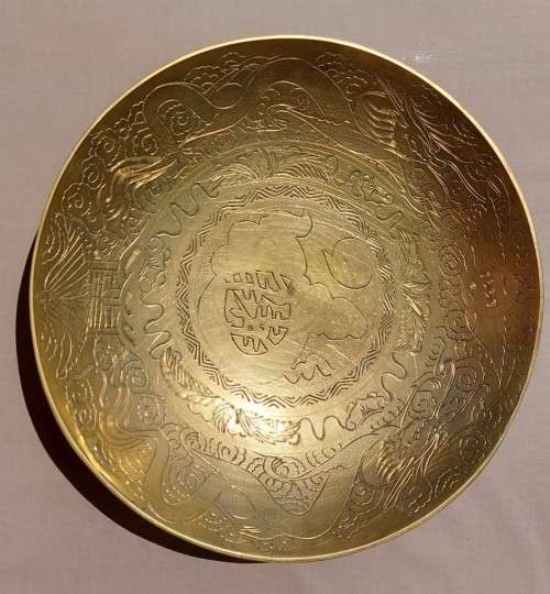 LARGE (38CM DIAMETER) VINTAGE CHINESE HEAVY BRASS DRAGON HAND ENGRAVED MOTIF BOWL