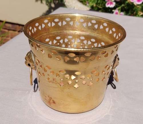 BRASS PLANTER WITH LION HANDLES AND A NICE GEOMETRIC CUTOUT DESIGN - SMALL (13CM DIAMETER 10CM HIGH)
