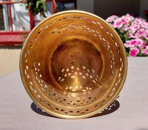 BRASS PLANTER WITH LION HANDLES AND A NICE GEOMETRIC CUTOUT DESIGN - SMALL (13CM DIAMETER 10CM HIGH)