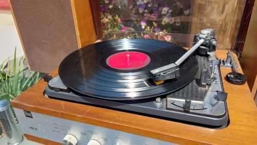 WORKING! COMPLETE! 1960S LENCO DUAL 1015 HS 31 TURNTABLE WITH INTEGRATED AMPLIFIER AND 2 SPEAKERS